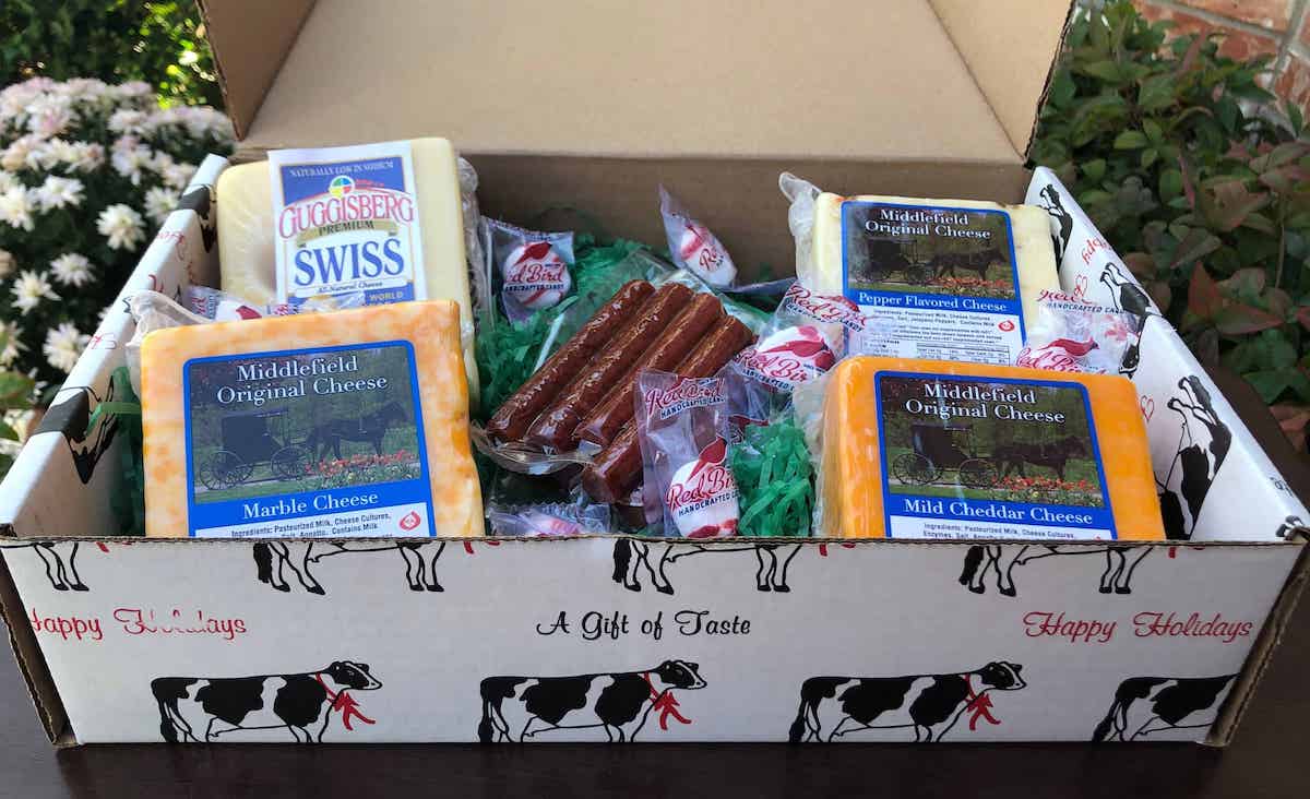 Small Amish Gift Box cheese gift, gift, gift set, set, cheese set, amish cheese gift box, amish cheese box, amish cheeses, amish beef sticks, assorted candies, candies, candy, beef, beef sticks, amish candy, simply cheese gift box, organic cheese, organic amish cheese, cheese, amish, amish farm, amish organic cheese, simply cheese, local amish cheese, amish cheese near me